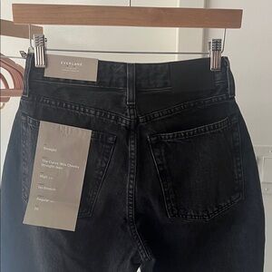Everlane Washed Black Curvy 90s Cheeky Straight